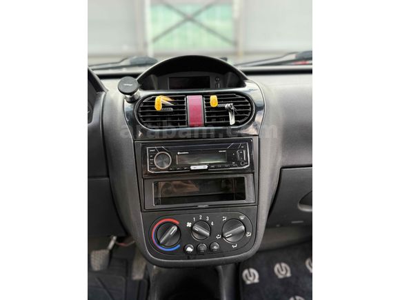 Sahibinden Opel  Corsa parça boyalı 