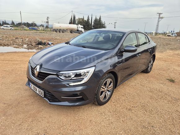 Sahibinden Renault Megane 1.3 TCe Touch 2023 Model