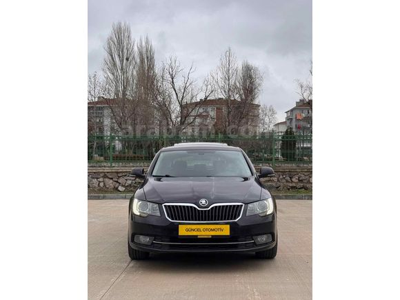 HATASIZ SKODA SUPERB 1.6TDİ PRESTİGE SUNROOF MAKYAJLI KASA