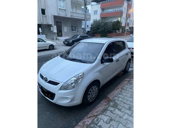 Sahibinden Hyundai i20 Troy 1.4 CVVT Team 2012 Model 