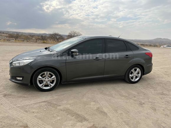 Sahibinden Ford Focus 1.6 Ti-VCT Style 2015 Model Ankara