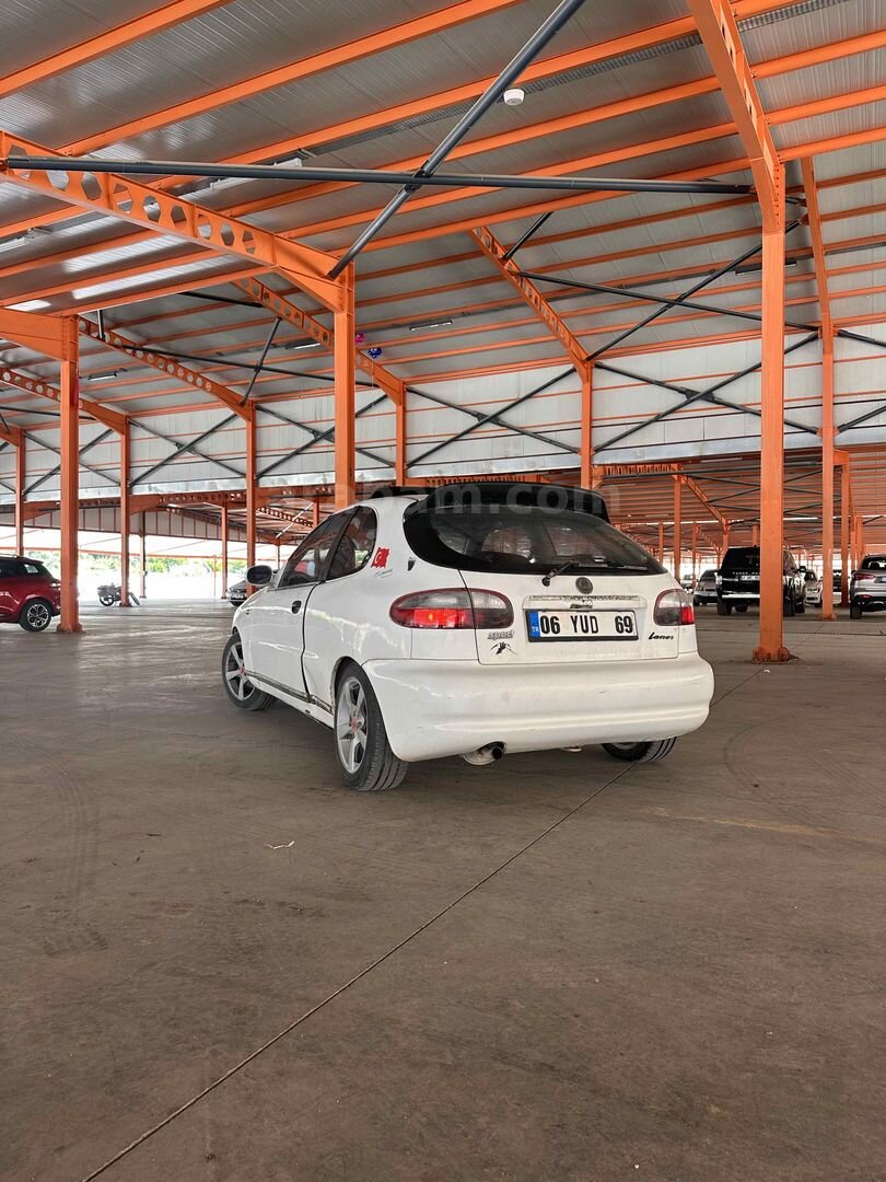 Sahibinden Daewoo Lanos 1.6 SX 1998 Model Mersin 270.000 km Beyaz 4