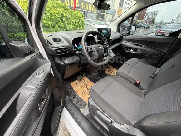 2025 OPEL COMBO 1.5 D HATASIZ OTOMATİK 50 BİN KM