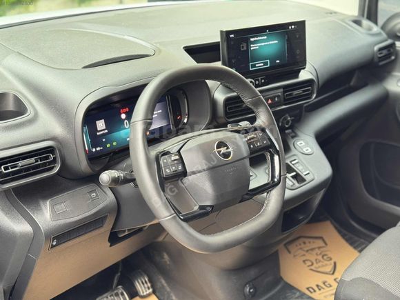 2025 OPEL COMBO 1.5 D HATASIZ OTOMATİK 50 BİN KM