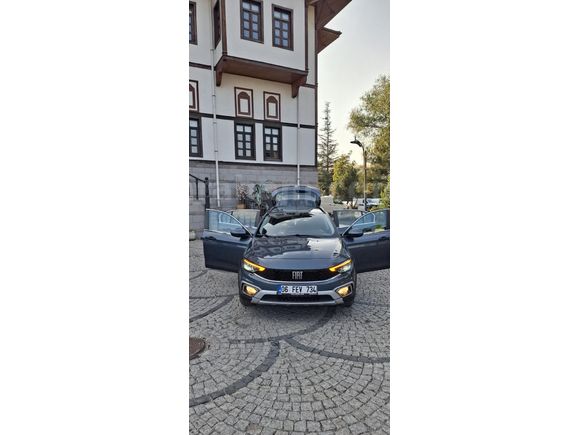 Sahibinden Fiat Egea Cross 1.4 Fire Urban 2023 Model Ankara 18.000 km Mavi (metalik)