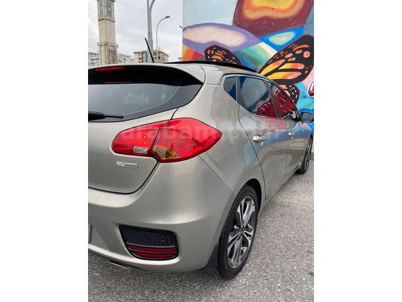 Sahibinden Kia Ceed 1.6 CRDi Concept Plus 2015 Model 