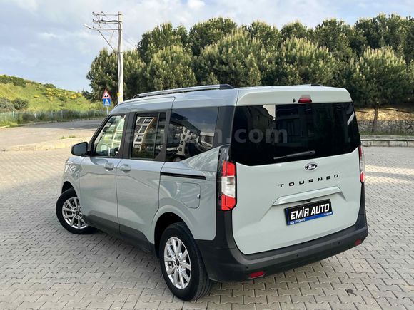 Galeriden Ford Tourneo Courier 1.5 EcoBlue Titanium 2024 Model Manisa