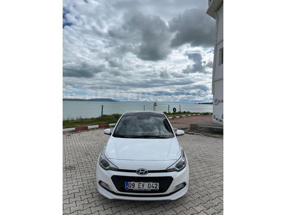 Sahibinden Hyundai i20 1.2 MPI Style 2016 Model