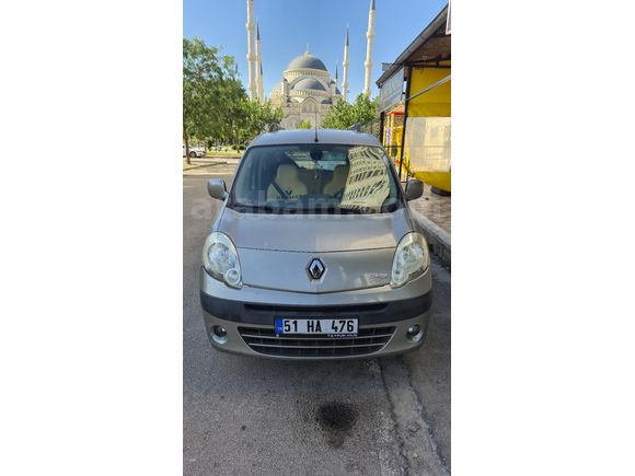 Sahibinden Renault Kangoo Multix 1.5 dCi Expression 2010 Model  197.000 km Gri (titanyum)