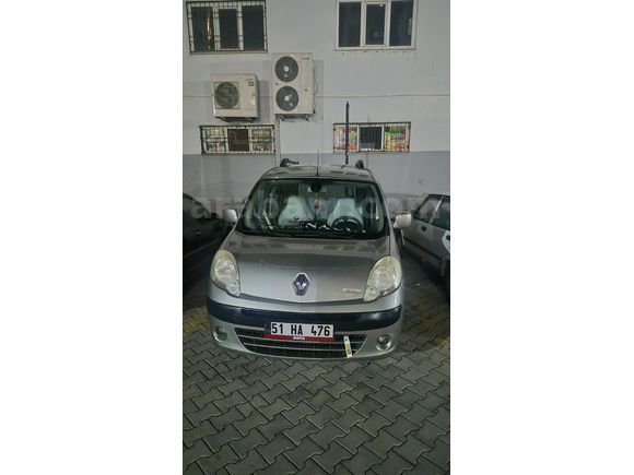 Sahibinden Renault Kangoo Multix 1.5 dCi Expression 2010 Model  197.000 km Gri (titanyum)