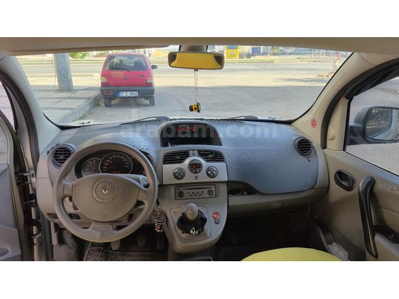 Sahibinden Renault Kangoo Multix 1.5 dCi Expression 2010 Model  197.000 km Gri (titanyum)
