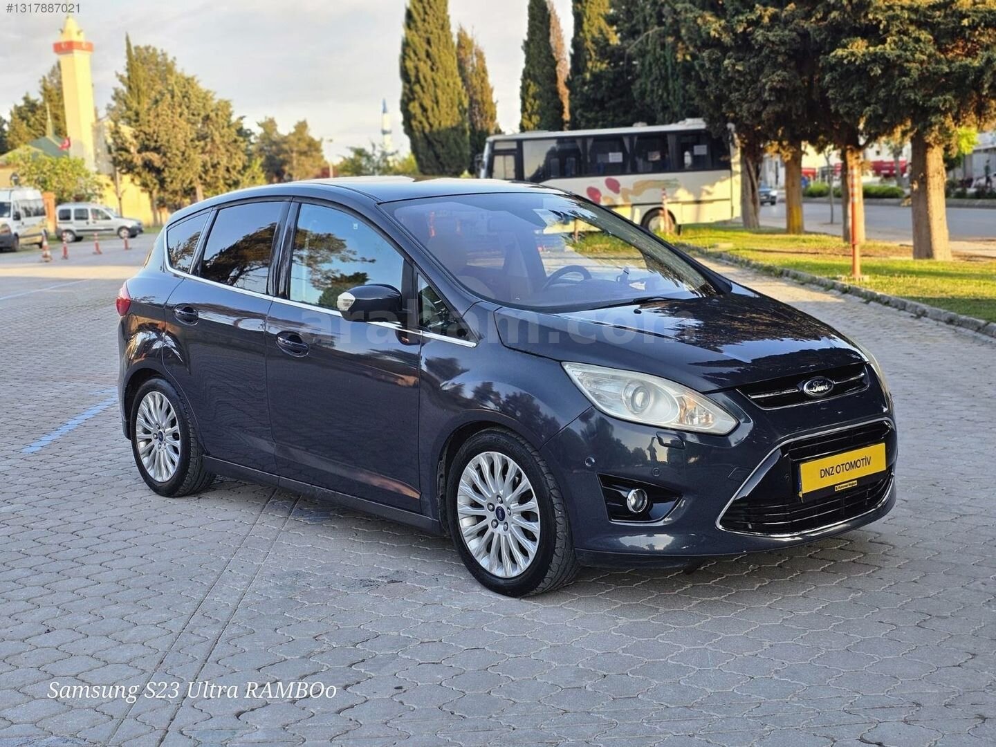 Galeriden Ford C-Max 1.6 TDCi Titanium 2013 Model Samsun 165.000 km Lacivert 2