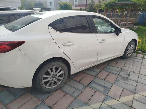 Sahibinden Mazda 3 1.5 SkyActive-D Power 2017 Model  160.000 km Beyaz