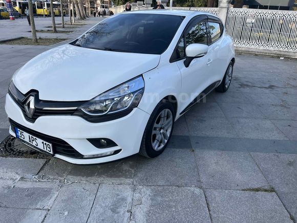 Sahibinden Renault Clio 1.5 dCi Touch 2017 Model  180000 km Beyaz