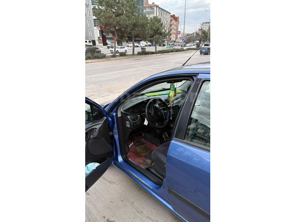 Sahibinden Ford Focus 1.6 Ambiente 1999 Model 