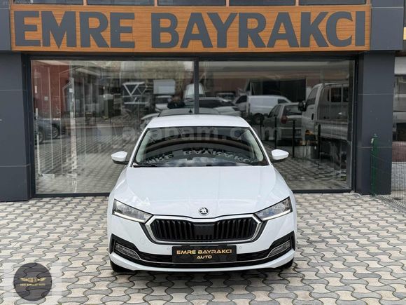 2022 SKODA OCTAVİA 1.0 E-TEC 110 BG DSG PREMIUM HATASZ 156.000KM