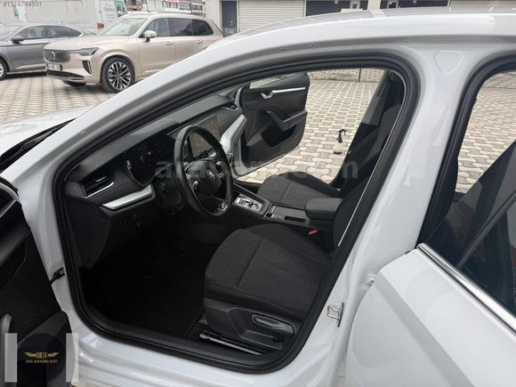 2022 SKODA OCTAVİA 1.0 E-TEC 110 BG DSG PREMIUM HATASZ 156.000KM