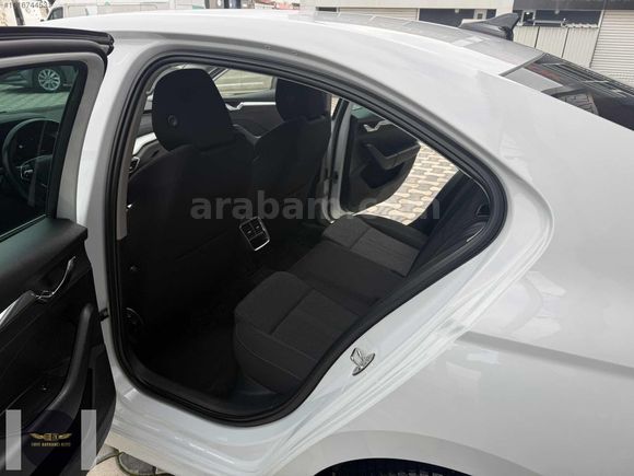 2022 SKODA OCTAVİA 1.0 E-TEC 110 BG DSG PREMIUM HATASZ 156.000KM
