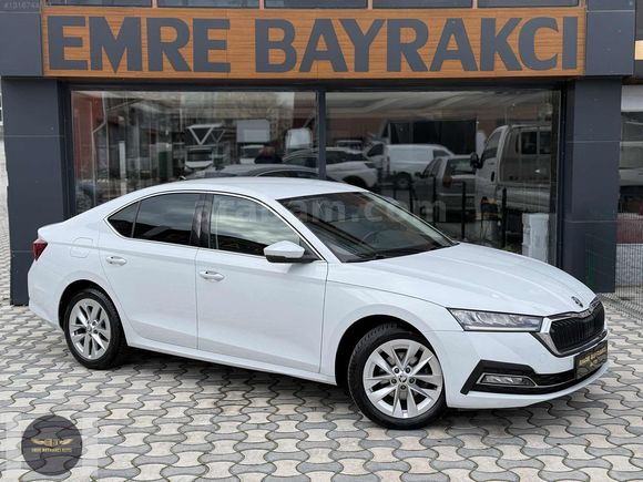 2022 SKODA OCTAVİA 1.0 E-TEC 110 BG DSG PREMIUM HATASZ 156.000KM