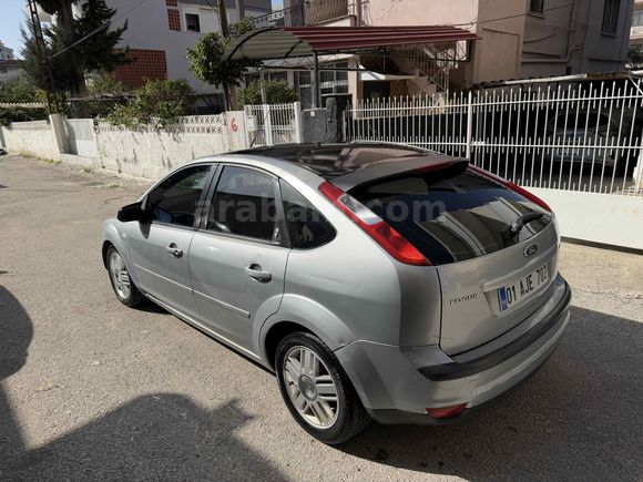 Sahibinden Ford Focus 1.6 Ghia 2005 Model 