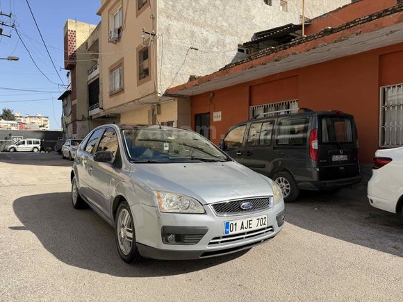 Sahibinden Ford Focus 1.6 Ghia 2005 Model 