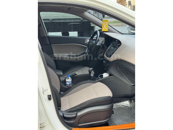 Sahibinden Hyundai i20 1.4 CRDi Style 2016 Model 