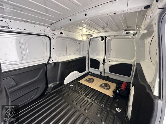 PEUGEOT BAYİDEN 2024 MD PARTNER VAN 1.5 BlueHDI COMFORT 100 HP