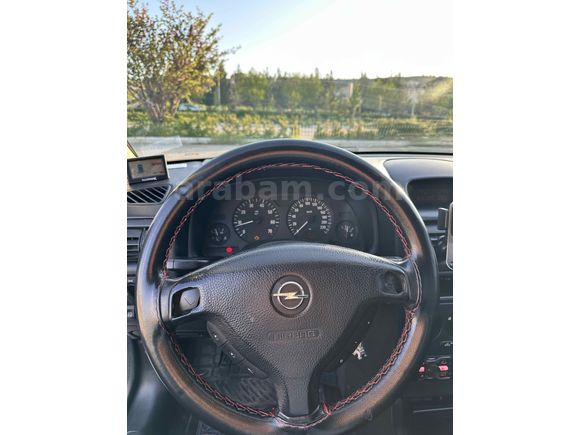 Akademisyenden 1.6 Opel Astra
