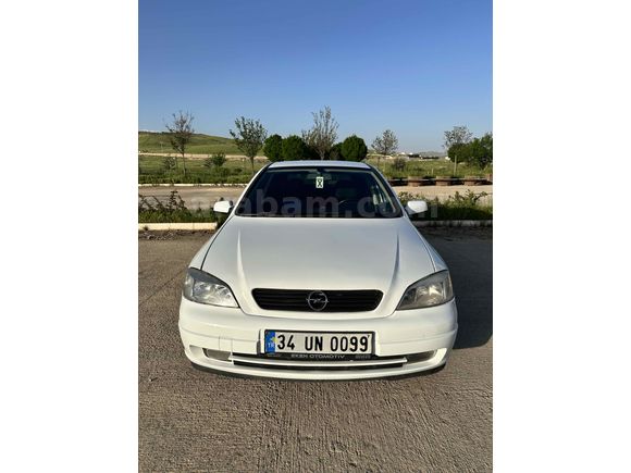 Akademisyenden 1.6 Opel Astra