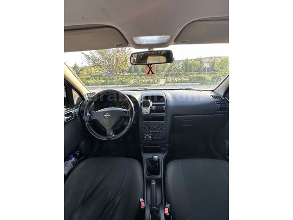Akademisyenden 1.6 Opel Astra