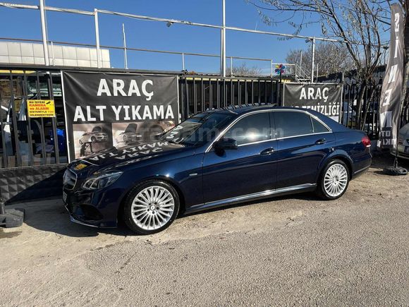 MERCEDES E180 EDİTİON E/ÖZEL RENK/DEĞİŞENSİZ/SRVS BKM/NAVİGASYON
