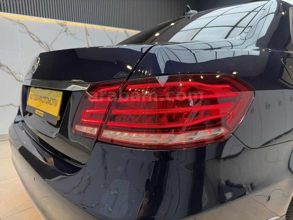 MERCEDES E180 EDİTİON E/ÖZEL RENK/DEĞİŞENSİZ/SRVS BKM/NAVİGASYON