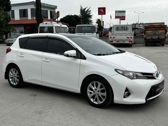 Galeriden Toyota Auris 1.6 Active Skypack 2014 Model Aydın