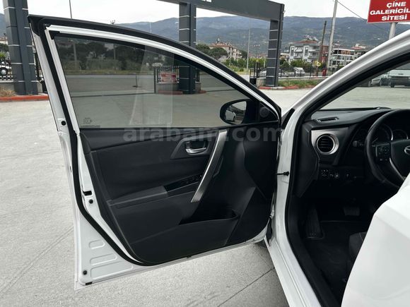 Galeriden Toyota Auris 1.6 Active Skypack 2014 Model Aydın