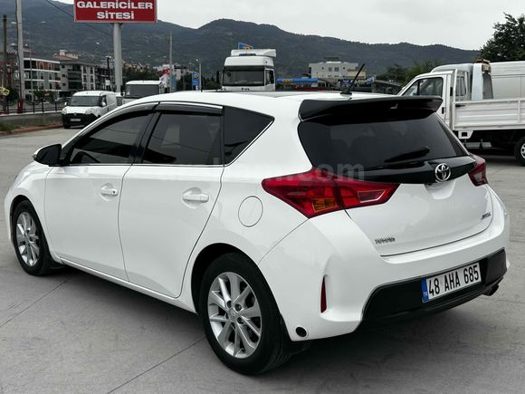 Galeriden Toyota Auris 1.6 Active Skypack 2014 Model Aydın