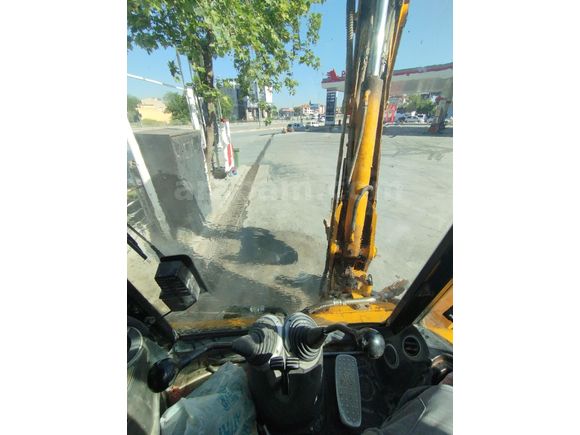 22 Yıldır Tek Elden / JCB SÜPER 3CX / ARKA TEKERLERDEN HAREKETLİ / BAKIMLI MAKİNE