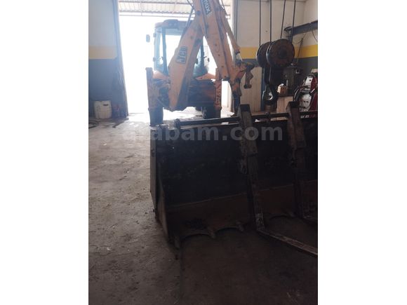 22 Yıldır Tek Elden / JCB SÜPER 3CX / ARKA TEKERLERDEN HAREKETLİ / BAKIMLI MAKİNE