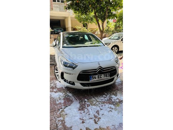 Temiz bakımlı kulanıcısından. Sahibinden DS Automobiles DS5 1.6 e-HDi DSport 2012 Model 