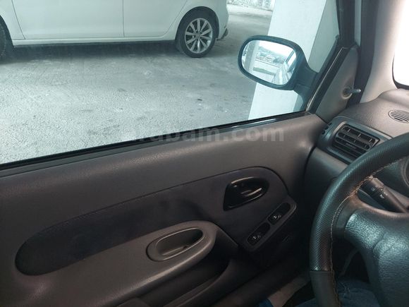 Sahibinden Renault Clio 1.4 RTA 2001 Model