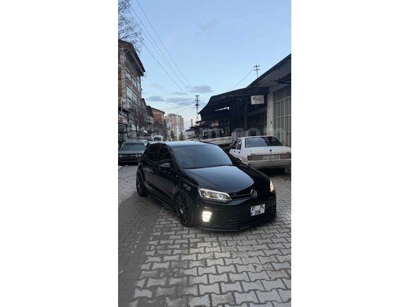 Sahibinden Volkswagen Polo 1.6 TDi Comfortline 2011 Model  180.000 km Siyah