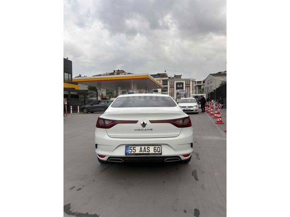 İLK SAHİBİNDEN TEMİZ DÜŞÜK KM MEGANE