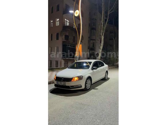 Galeriden Volkswagen Passat 1.6 TDi BlueMotion Trendline 2012 Model Tokat 287.000 km Beyaz