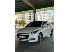 Sahibinden Hyundai i20 1.4 MPI Style 2017 Model  68.000 km Beyaz