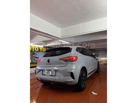Sahibinden Renault Clio 1.0 TCe Techno Esprit Alpine 2025 Model