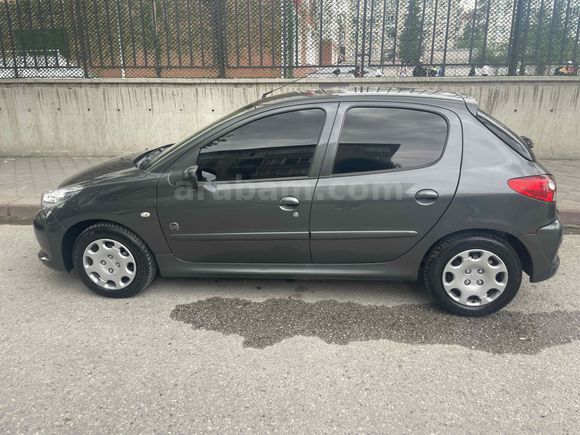 Sahibinden Peugeot 206+ 1.4 HDi Urban Move 2012 Model 