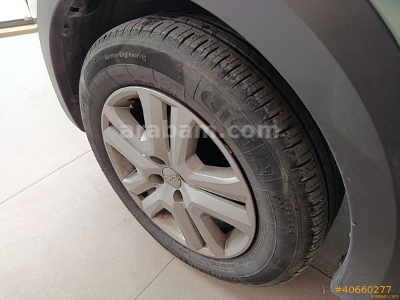 Galeriden Dacia Sandero Stepway 1.0 Tce Expression 2022 Model İstanbul 78.148 km Yeşil