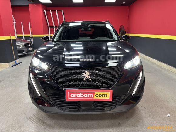 Galeriden Peugeot 2008 1.2 PureTech Active Skypack 2022 Model İstanbul 55.935 km Siyah