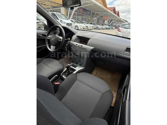 2012 / ASTRA / 1.6 / 108.000 km / HATASIZ-BOYASIZ