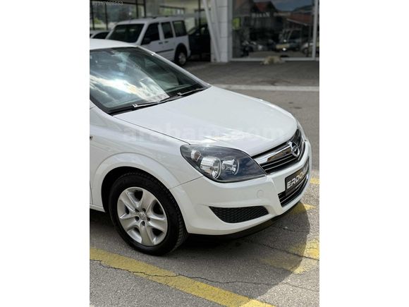 2012 / ASTRA / 1.6 / 108.000 km / HATASIZ-BOYASIZ