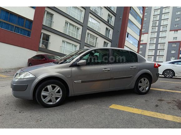 TR'de TEK, İLK SAHİBİNDEN 2004 MÉGANE SADECE 150.000 KM'de